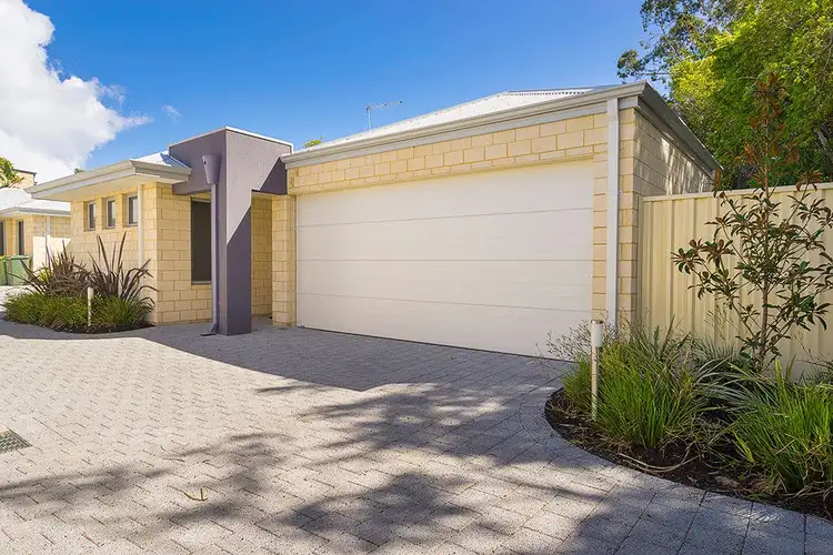 2/11 Skeahan Street, Spearwood WA 6163