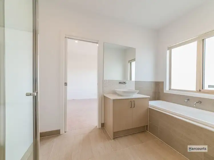 Fifth view of Homely unit listing, 4/15 Lardner Road, Drouin VIC 3818