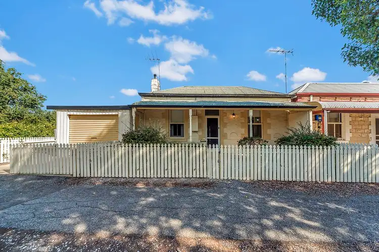 9 Torrens Road, Riverton SA 5412