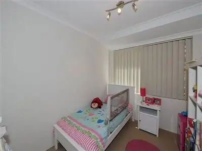 Fifth view of Homely house listing, 10 Esperance Avenue, Dawesville WA