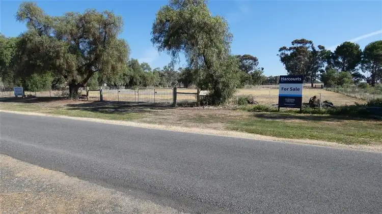 27 Lake Avenue, Natimuk VIC 3409