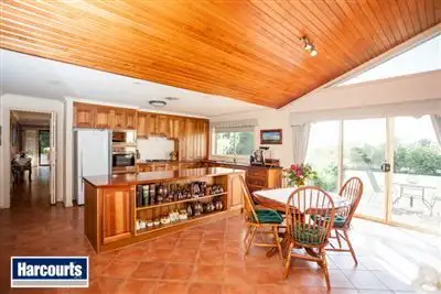 Fifth view of Homely house listing, 3 Warraview Close, Warragul VIC 3820