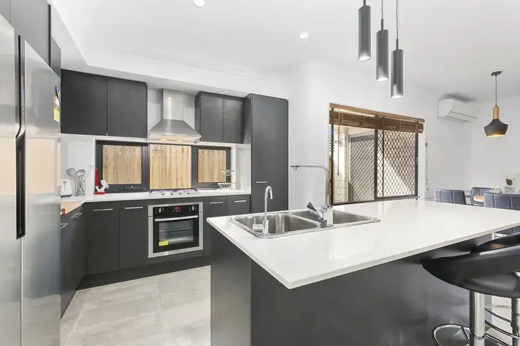 6 Stillness Court, Springfield Lakes QLD 4300