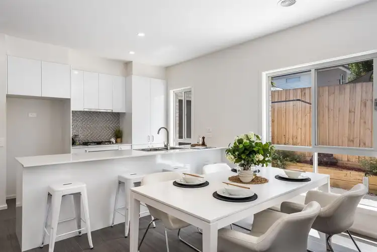 1-3/14 Belcher Street, Hamlyn Heights VIC 3215
