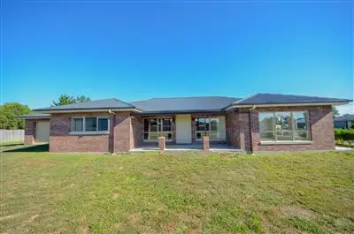 26-28 Longford Close, Longford TAS