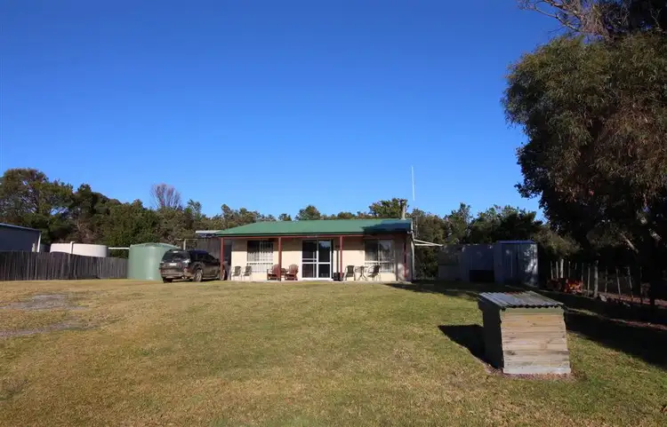 8 Swan Street, Musselroe Bay TAS 7264