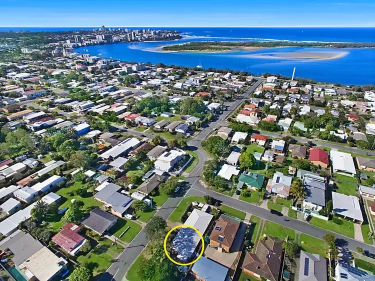 1/2 Coronation Avenue, Golden Beach QLD 4551