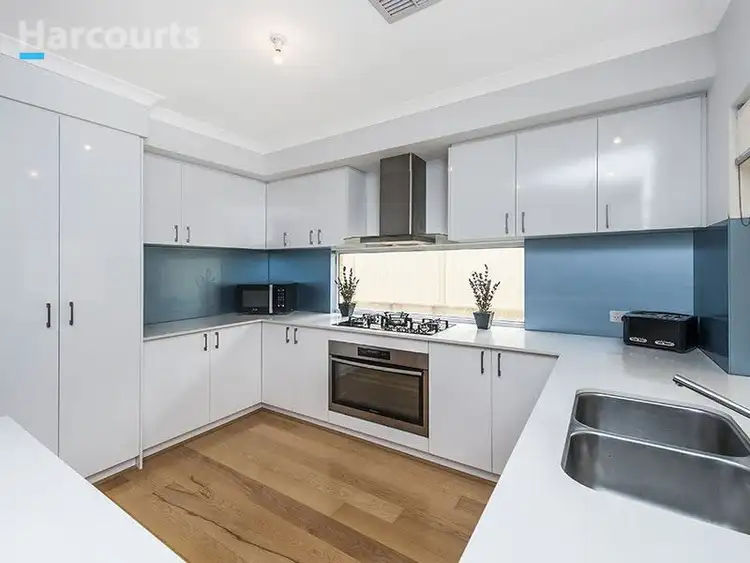 7 Fontelina Parade, Iluka WA 6028