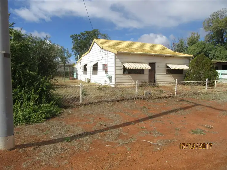 28 Watson Street, Mount Magnet WA 6638