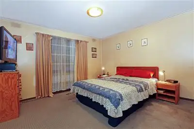 Fourth view of Homely house listing, 10 Frost Court, Bundoora VIC