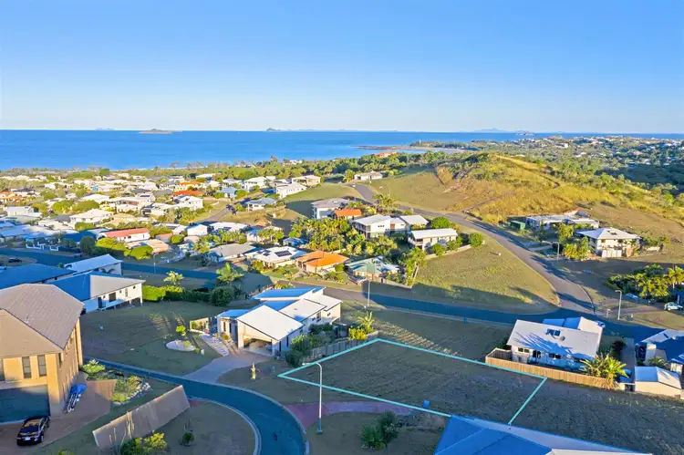 14 Livistonia Cres, Emu Park QLD 4710