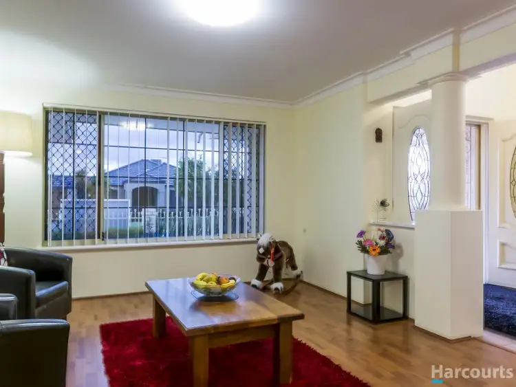 Sixth view of Homely house listing, 4 Manitoba Court, Joondalup WA 6027