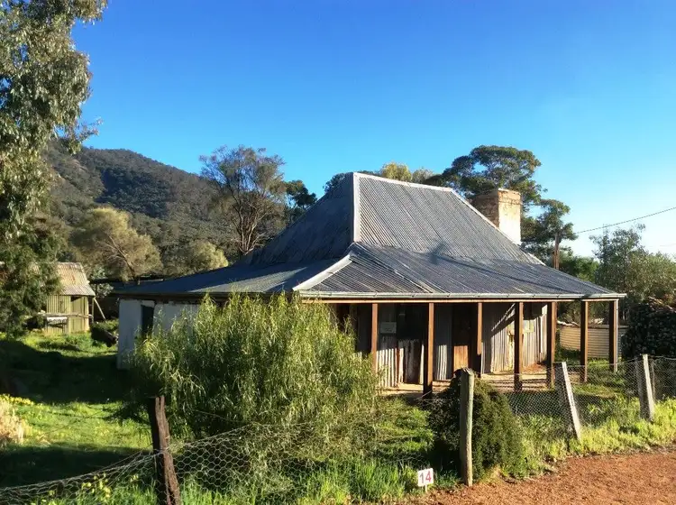 14 Searle Street, Melrose SA 5483