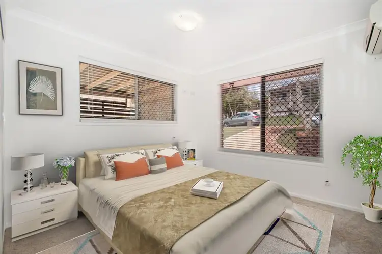 Second view of Homely house listing, 4 Cornflower Street, Mansfield QLD 4122