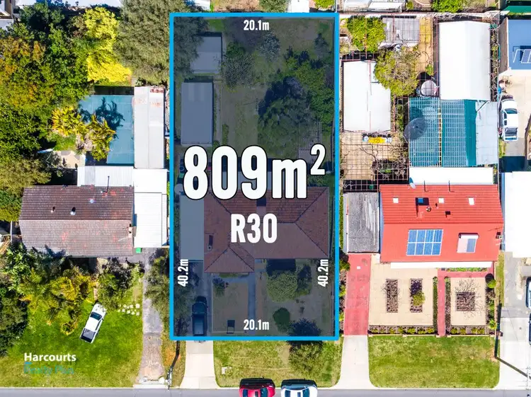33 Blackwood Avenue, Hamilton Hill WA 6163