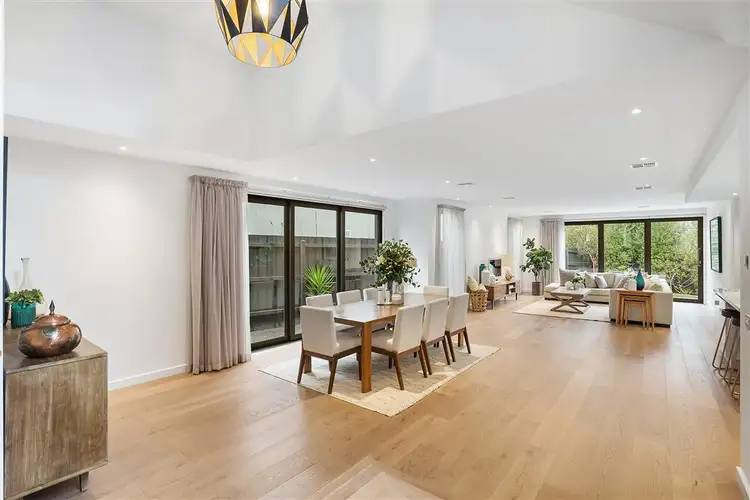 Second view of Homely house listing, 6 Riversdale Court, Mount Waverley VIC 3149