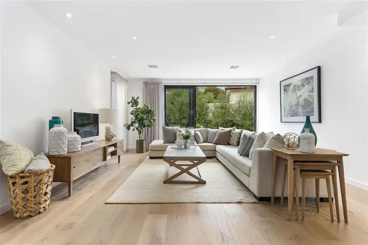 Third view of Homely house listing, 6 Riversdale Court, Mount Waverley VIC 3149