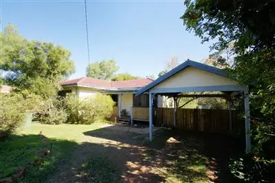 18 Peet Rd, Kalamunda WA 6076