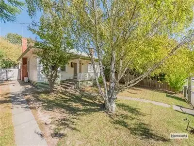 34 Young Street, Drouin VIC 3818