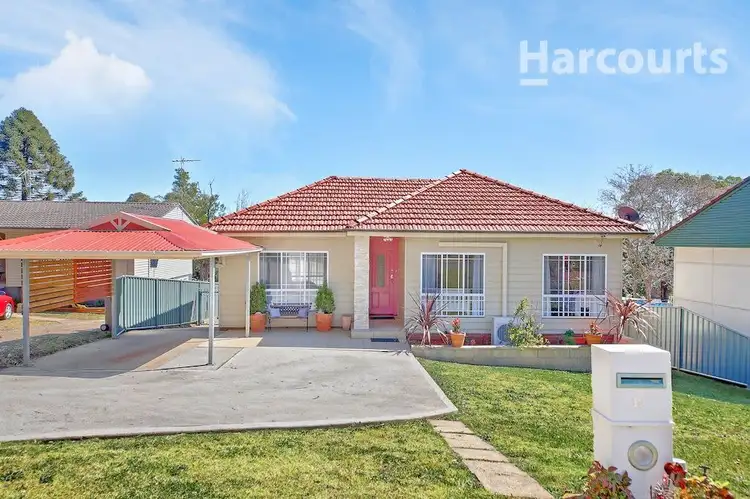 11 Grandview Drive, Campbelltown NSW 2560