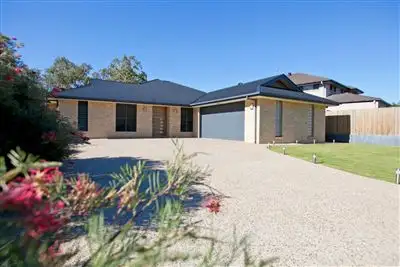 92 Brokenwood Circuit, Gumdale QLD 4154