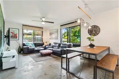 8 The Trossachs, Frankston VIC 3199