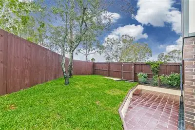 3/4 Pendlebury Court, Edens Landing QLD 4207