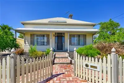10 Waverley Street, Largs Bay SA 5016