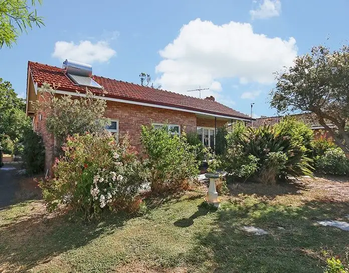 7 Temby Avenue, Kalamunda WA 6076