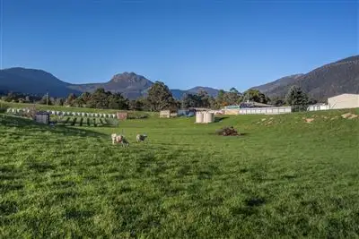 33 Bennetts Road, Mountain River TAS 7109