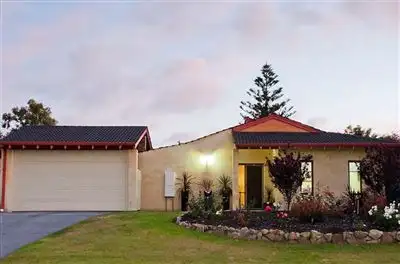 8 Sowden Drive, Samson WA 6163