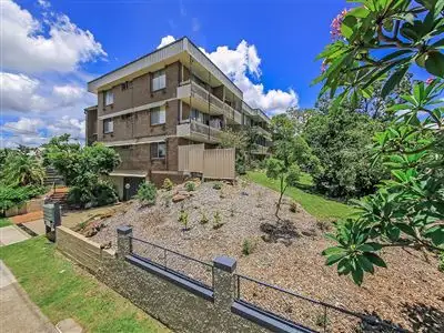 Main view of Homely unit listing, 15/125 Clarence Road, Indooroopilly QLD 4068