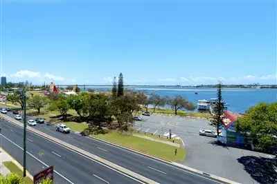 54/106-108 Marine Parade, Southport QLD 4215