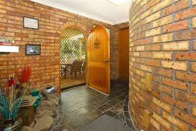 Fifth view of Homely house listing, 8 Idolou Court, Mudgeeraba QLD 4213