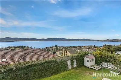 23 Broadwaters Parade, Sandy Bay TAS 7005
