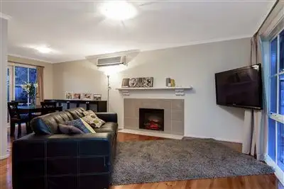 Fifth view of Homely house listing, 8 Baillie Court, Frankston VIC 3199