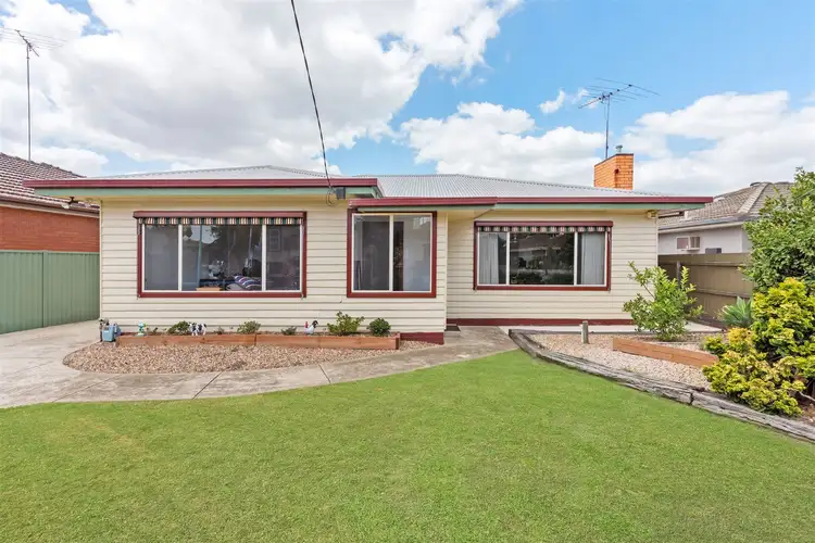 18 Korumburra Close, Norlane VIC 3214
