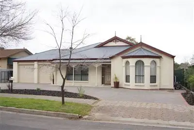 13 Flinders Road, Hillcrest SA 5086