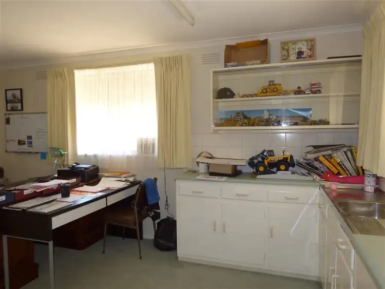 Fifth view of Homely house listing, 3 Dundas Street, Edenhope VIC 3318