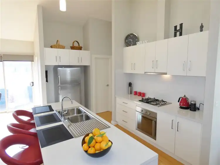 Sixth view of Homely townhouse listing, 1/13 Deakin Court, Horsham VIC 3400