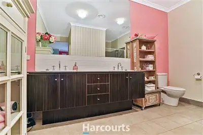 Fifth view of Homely house listing, 2 Sundew Crescent, Pakenham VIC 3810