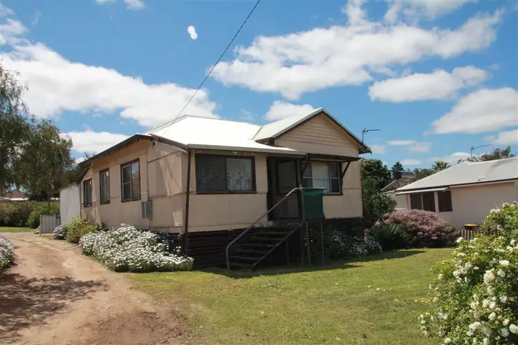 21 Newstead Rd, Kojonup WA 6395