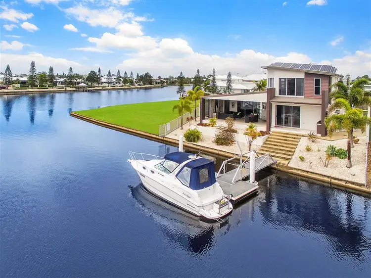 40 Westholme Circuit, Pelican Waters QLD 4551