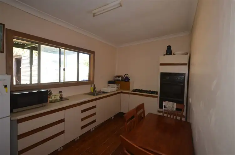 Second view of Homely house listing, 10 Hensley St, Pinnaroo SA 5304