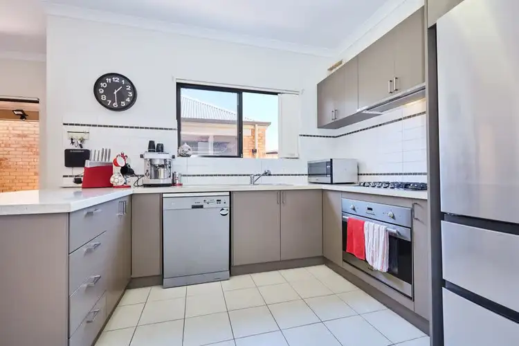 Seventh view of Homely townhouse listing, 15/9 Healy Road, Hamilton Hill WA 6163