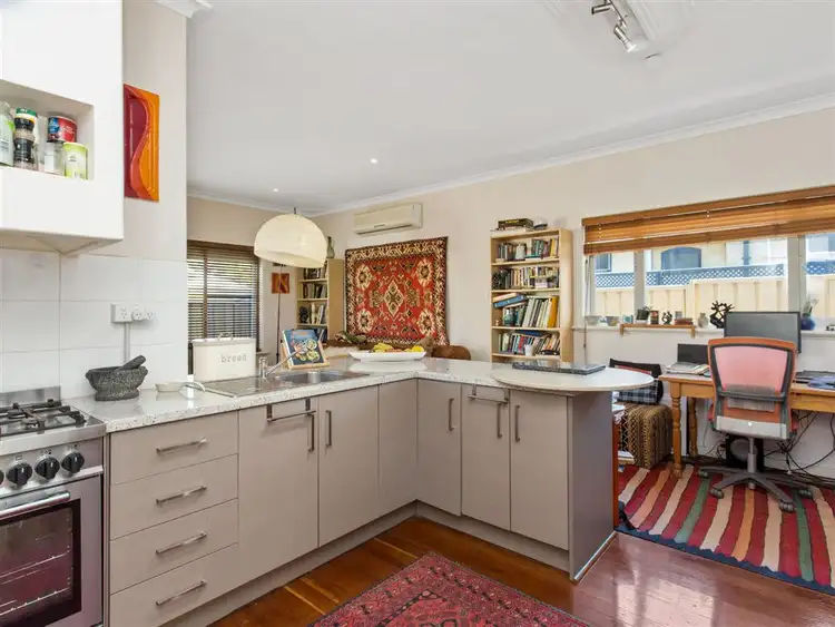 12 Tonkin Road, Hilton WA 6163