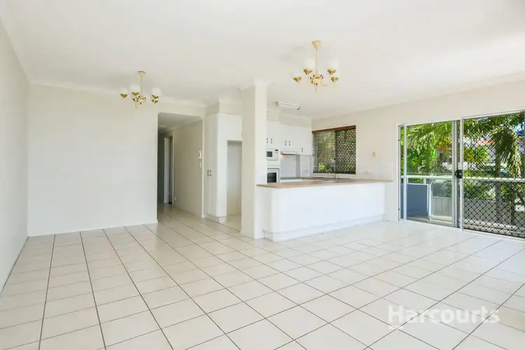Third view of Homely unit listing, 3/186 Prince Edward Parade, Scarborough QLD 4020
