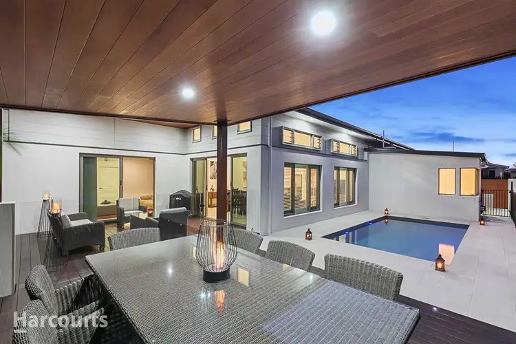 1 Seahaven Circuit, Pialba QLD 4655