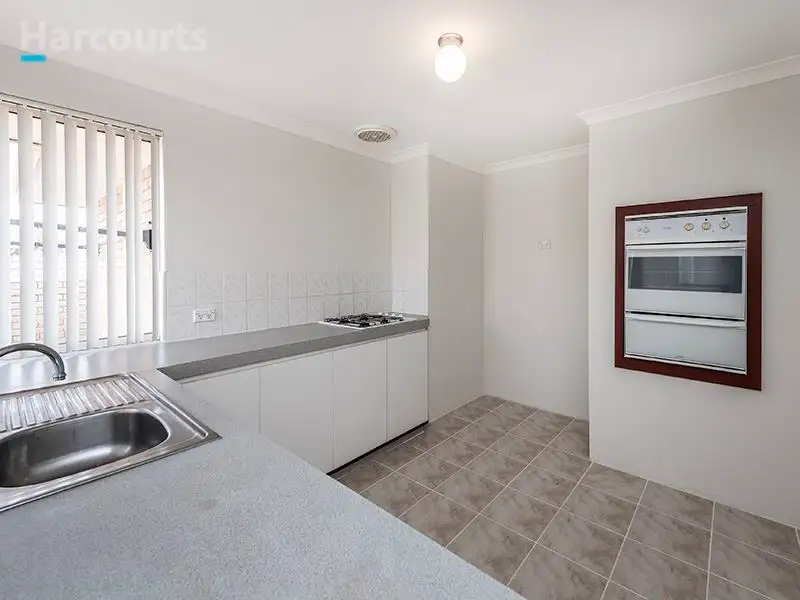 Main view of Homely unit listing, 5/18 Bennevis Turn, Kinross WA 6028