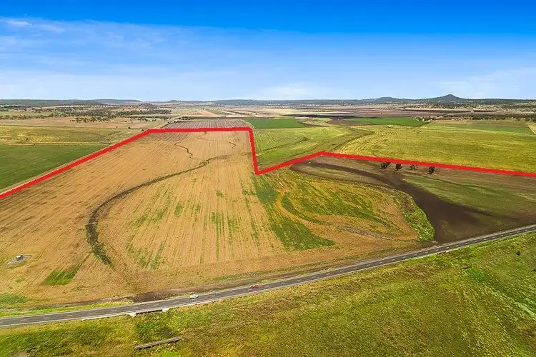 1717 Oakey-Pittsworth Road, Linthorpe QLD 4356